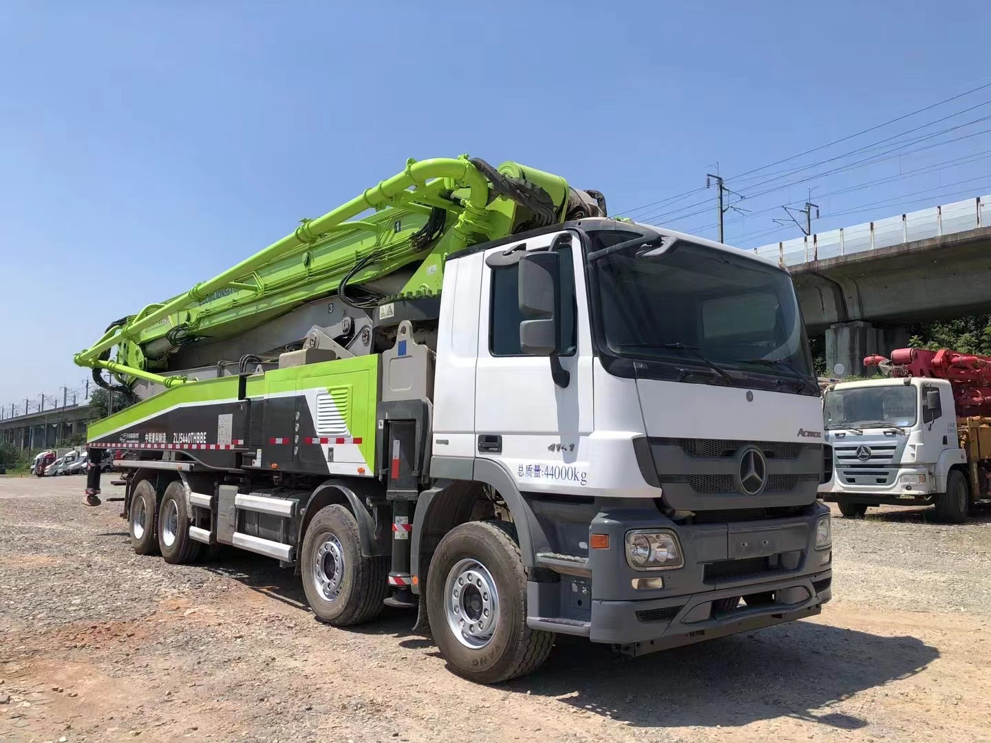 2019 zoomlion boom pump 56m жүк ташуучу унаага орнотулган бетон насосу унаасы бенц шассисинде